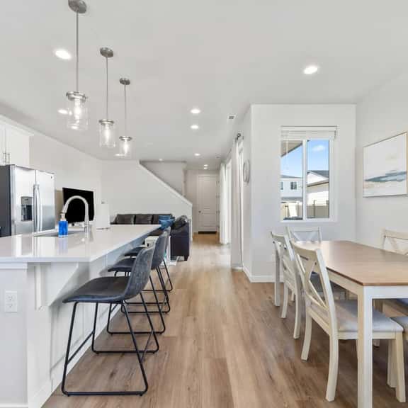 Beautiful New Townhome w/PARK & seasonal POOL! - Image 1