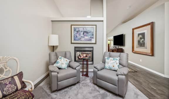 Ashville Condo near Golf Course 3/2 off State St