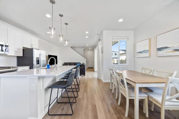Beautiful New Townhome w/PARK & seasonal POOL!