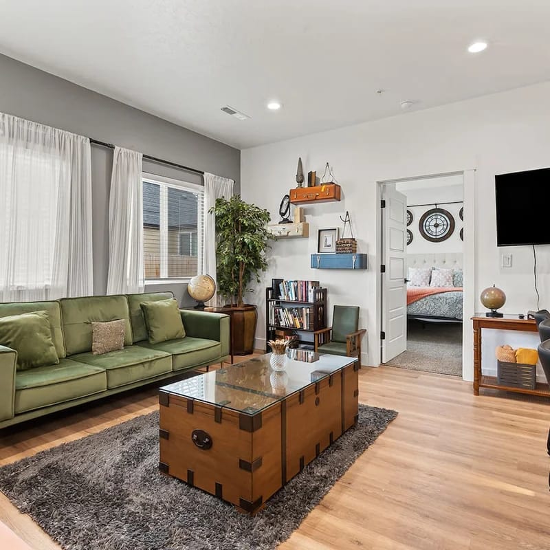 Explorers Suite Walkable to Greenbelt & Winery