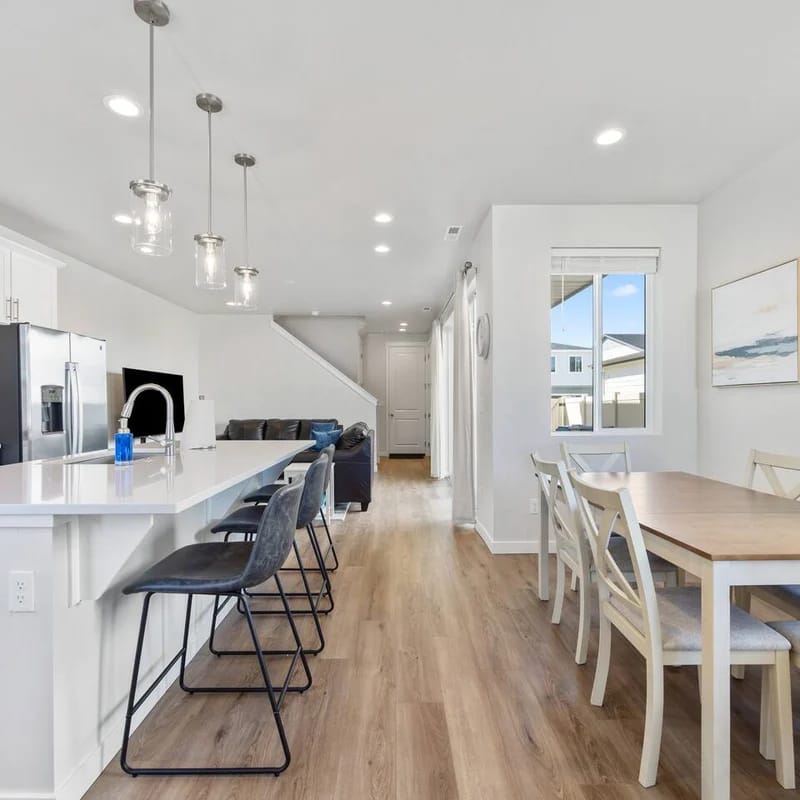Beautiful New Townhome w/PARK & seasonal POOL!